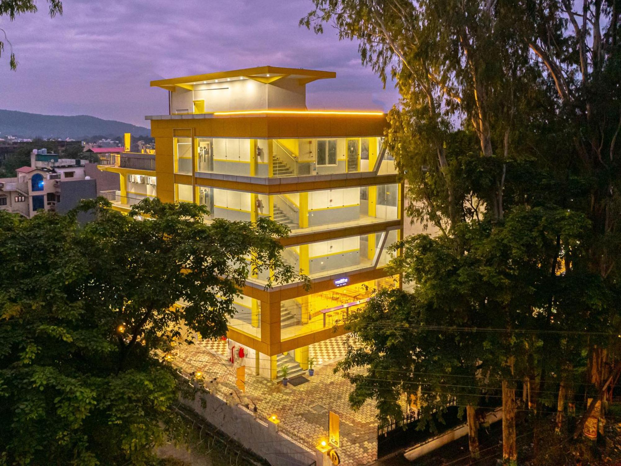 The Hosteller Ντεχραντούν Εξωτερικό φωτογραφία